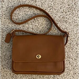 Vintage Coach 9875 Pocket Bag